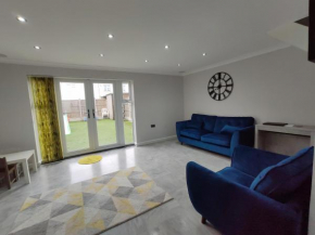 Elegant 3-Bedroom Home, sleeps up to 5 guest.